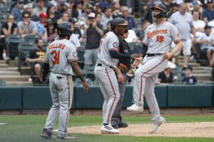 Orioles win 4th straight, 6-2 over White Sox; Mancini says team 'expects to win'; Watkins gets the win
