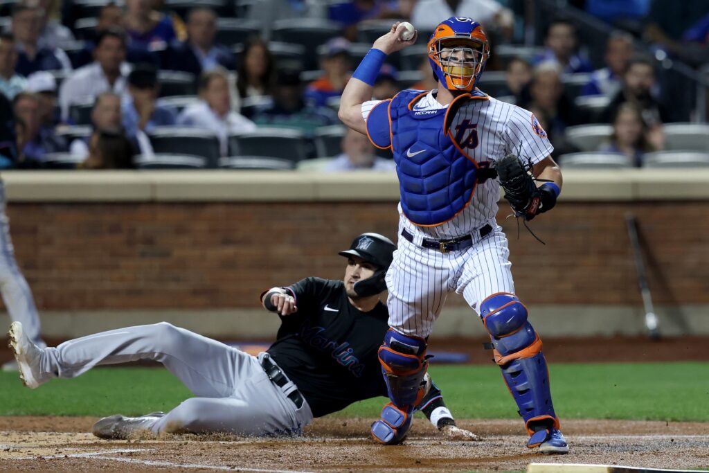 Orioles acquire catcher James McCann from Mets; Nevin designated for  assignment 