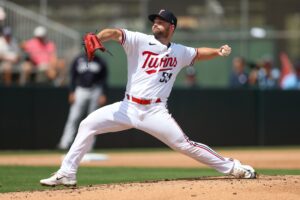 Orioles acquire left-hander Daniel Coulombe from Twins