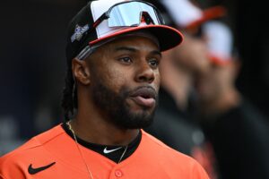 Midday Mailbag: Should the Orioles bench Cedric Mullins?