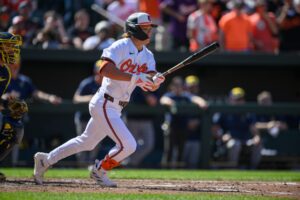 Orioles’ Hyde hopes that Holliday’s 1st hit will free him for many more
