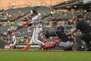 Orioles hit 3 home runs in 11-3 win over Twins