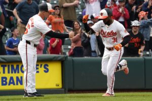 Orioles’ Hyde gives slumping Mullins a rest